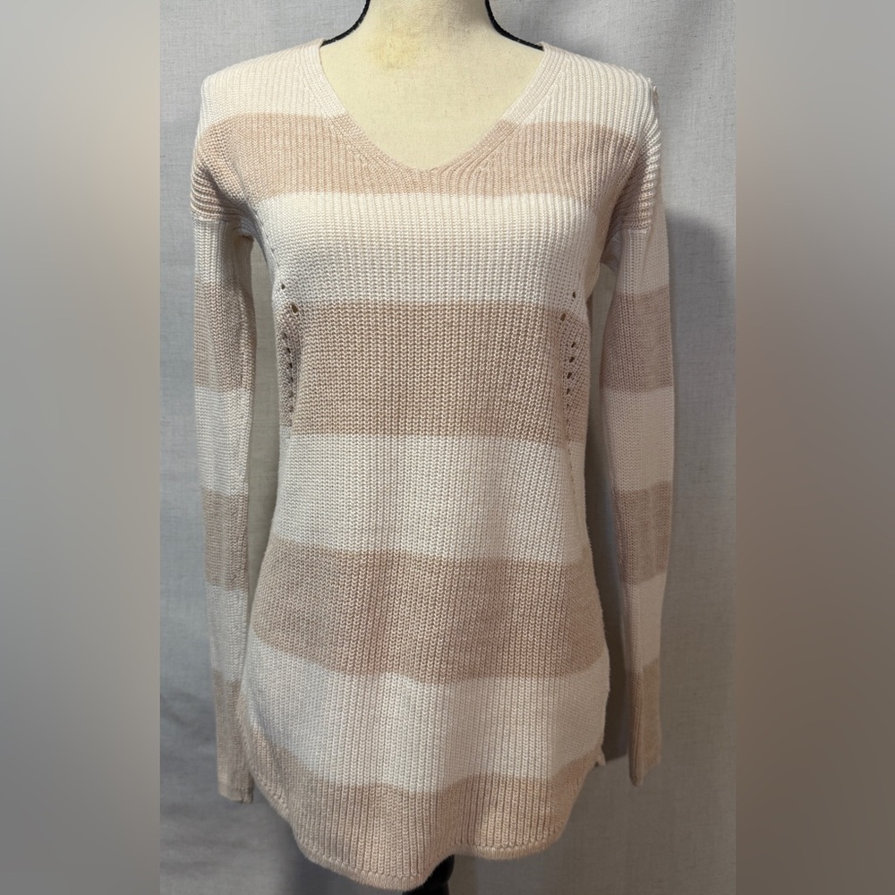 A.n.a Striped Beige and White Women's Sweater, Size Small
